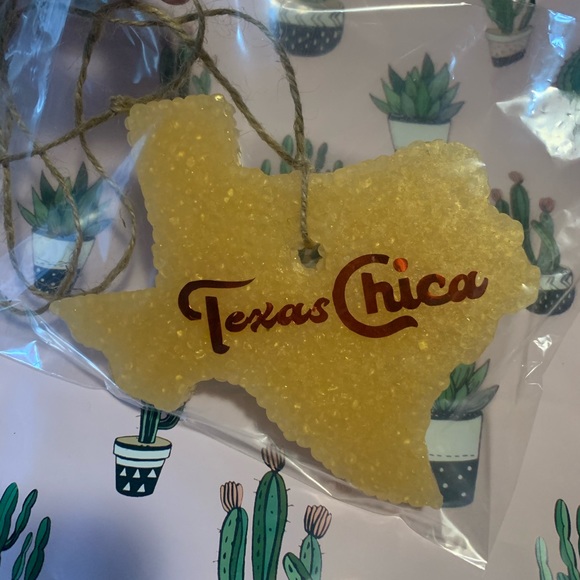 Texas chica freshies please read!!!!! - Picture 2 of 3